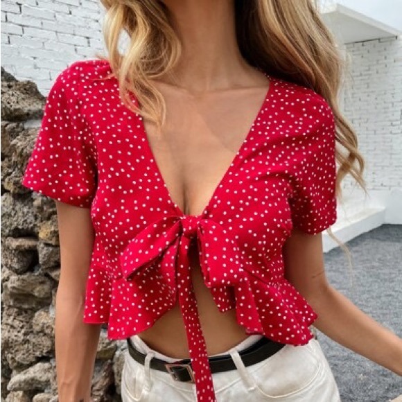 🩷SHEIN SHORT SLEEVE RED WHITE V NECK TIE KNOT CROP TOP SIZE SMALL TRENDING - Picture 4 of 13